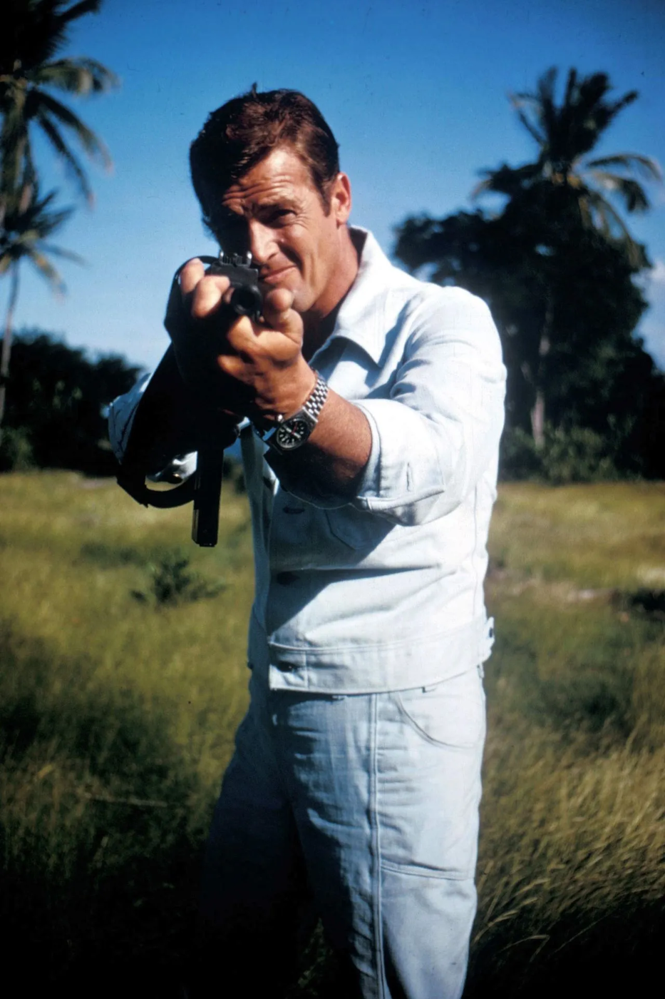 Roger-Moore-LALD-05-GQ-23May17_rex_b.png