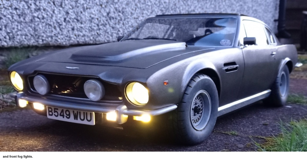 007-TLD_Aston Martin V8-Model (265).jpg