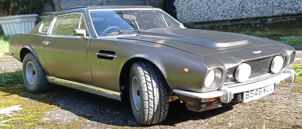 007-TLD_Aston Martin V8-Model (227).jpg